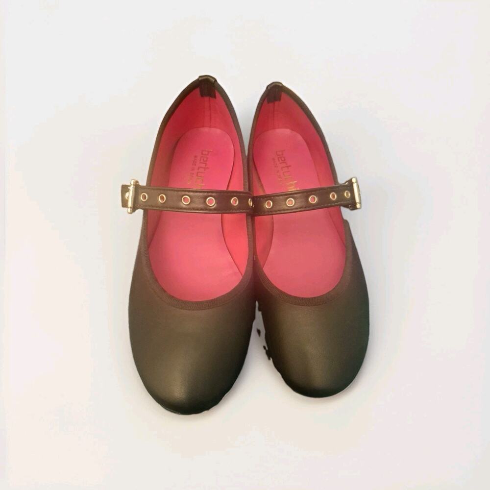 Bertuchi Black Leather Mary Jane Shoes Size 38 US 7.5 Made In Spain